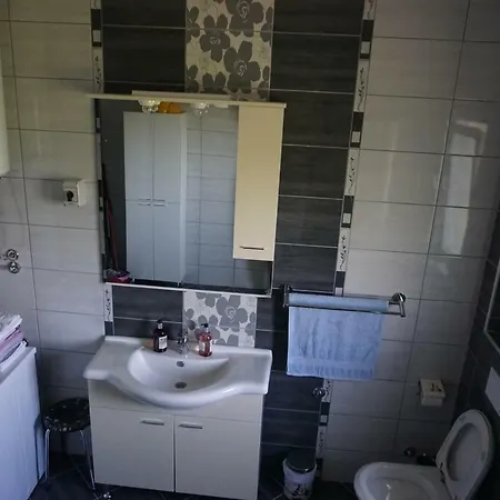 Toholj Apartment *